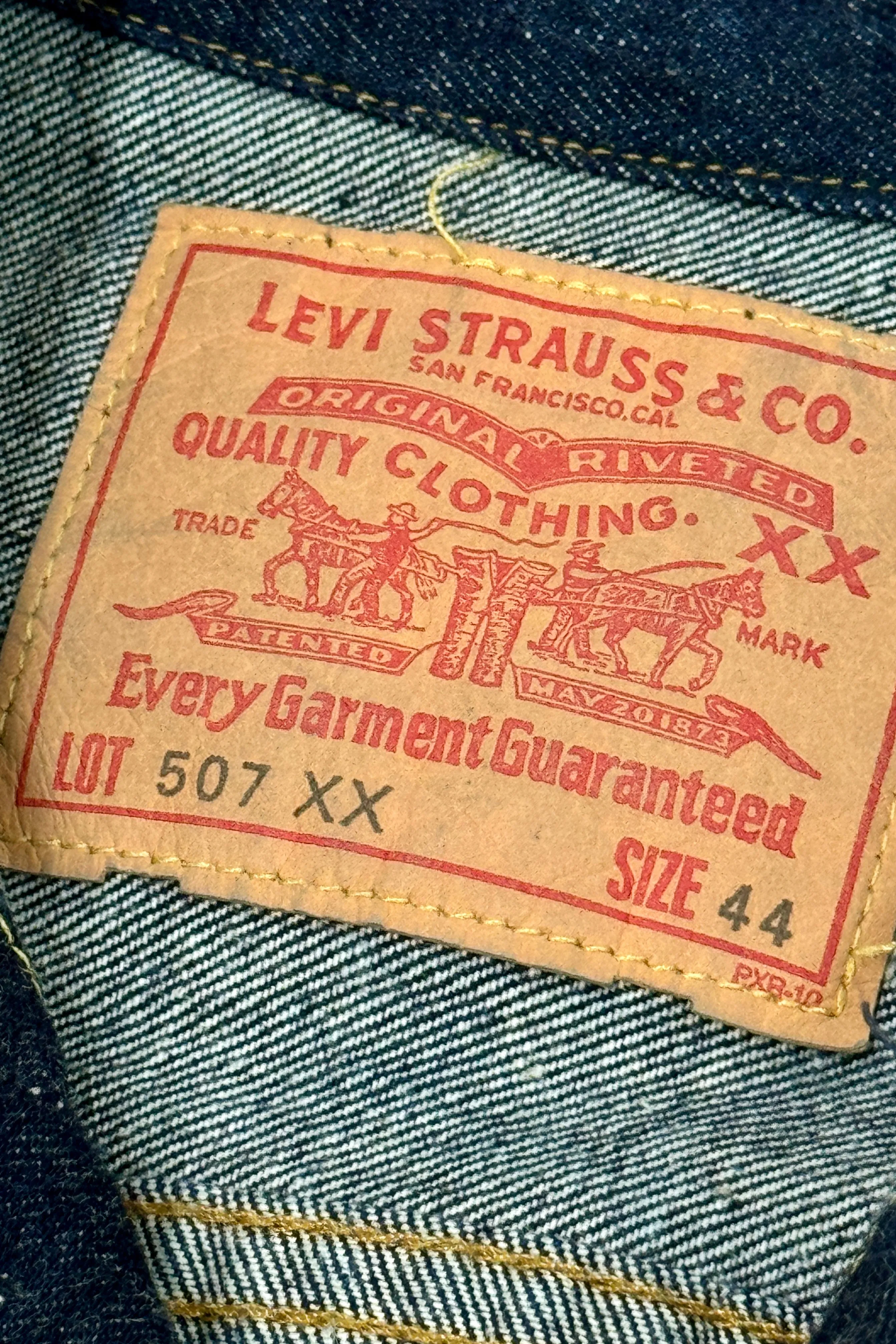 1990’S LEVI’S BIG E 507XX 1997 LVC VALENCIA STREET REISSUE MADE IN USA CROPPED SELVEDGE DENIM TRUCKER JACKET MEDIUM