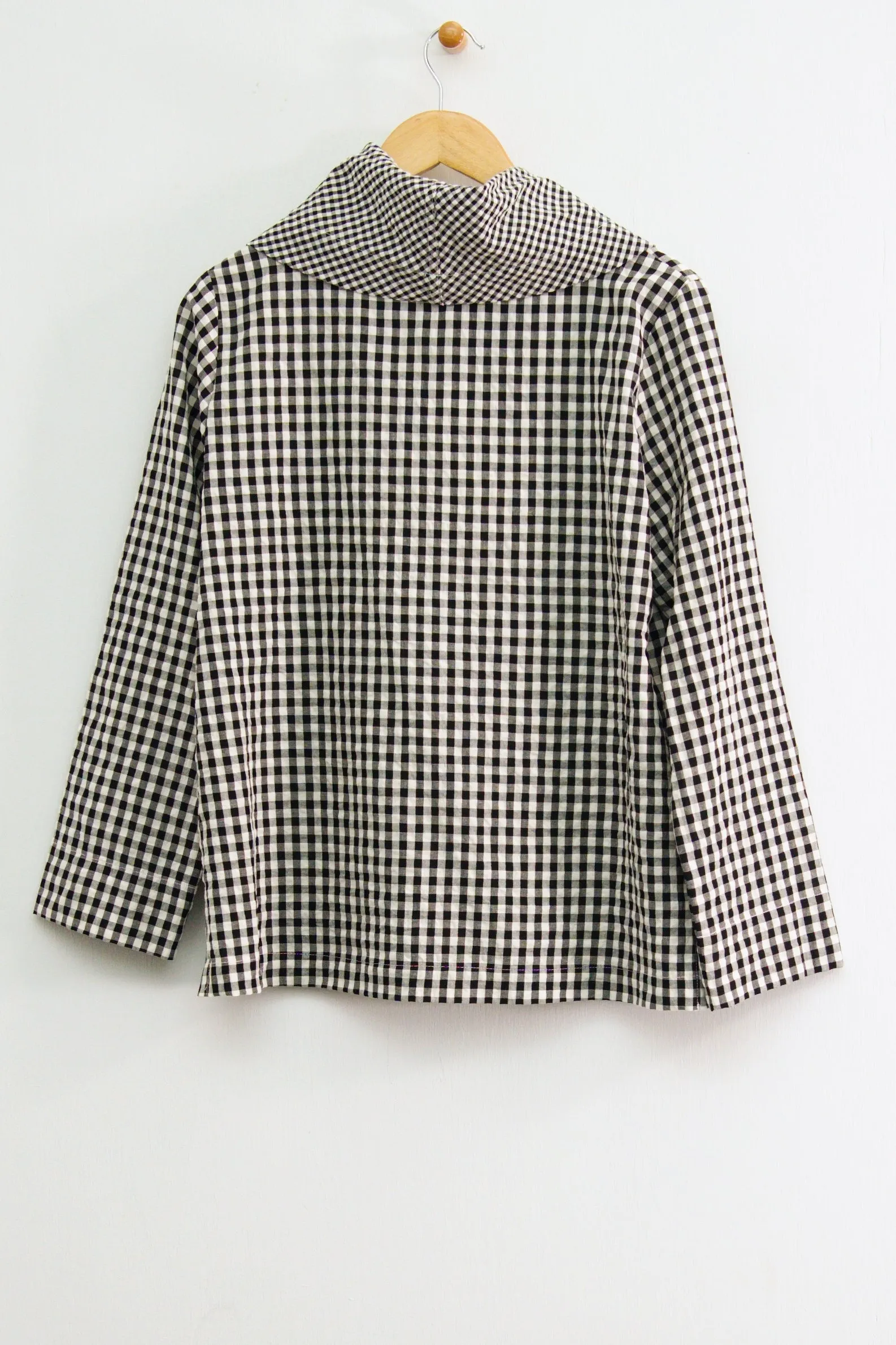 25" ¾ Sleeve Gingham Cowl Top