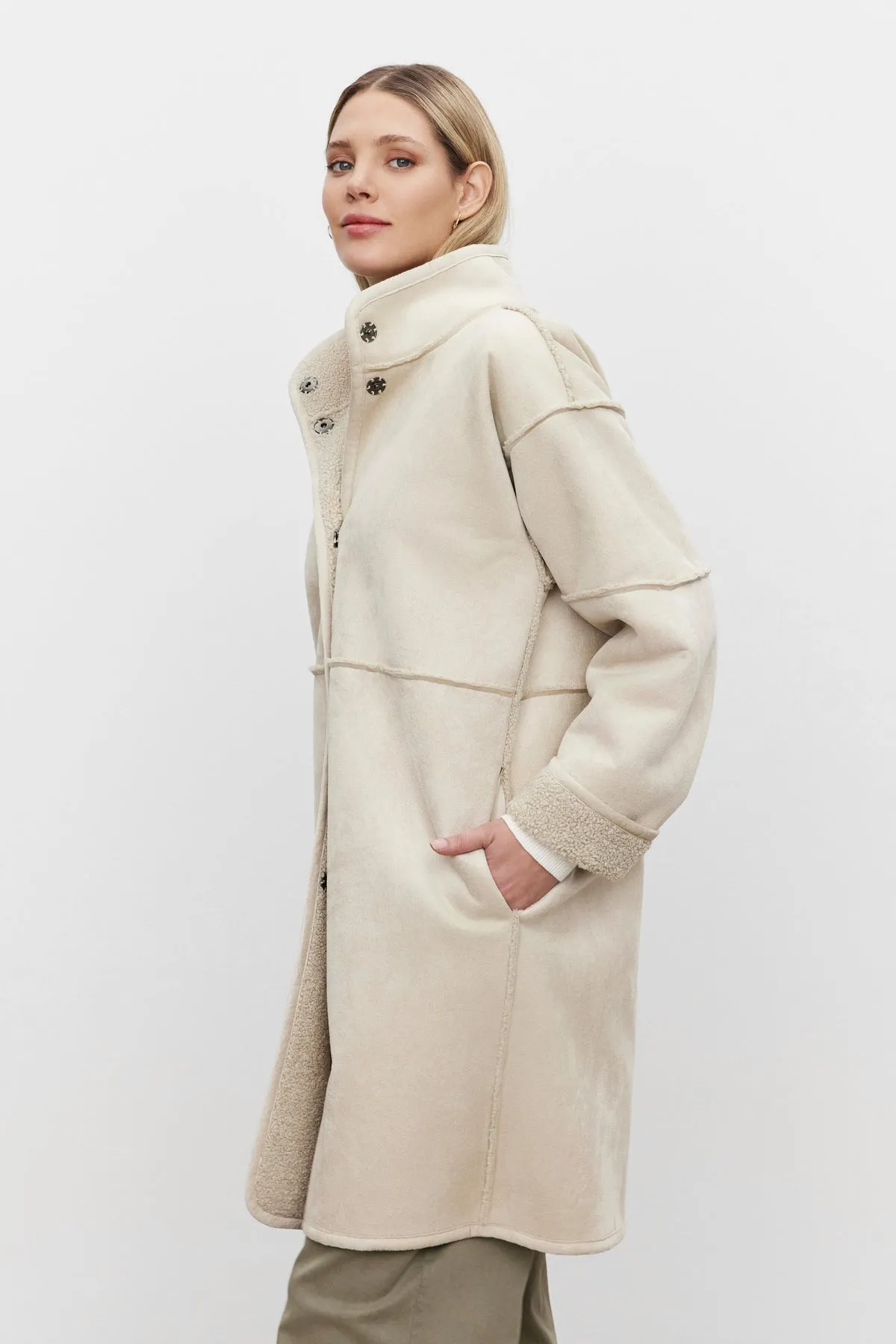 CARA LUXE SHERPA REVERSIBLE JACKET