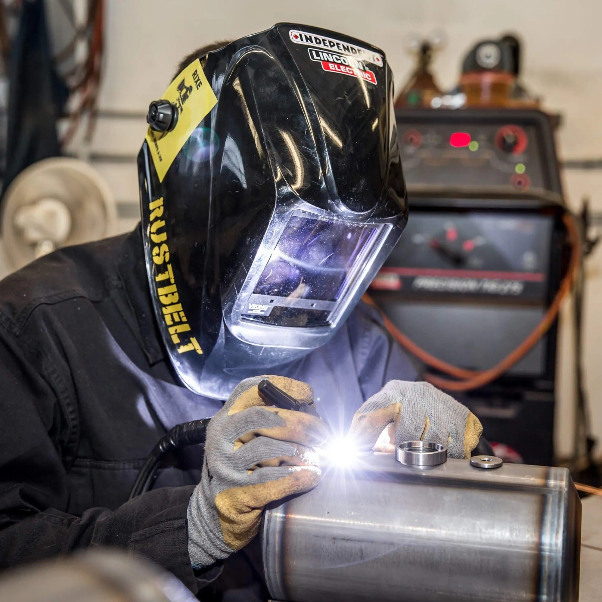 Dimpled Steel Motorcycle Oil Tank for Triumph Choppers