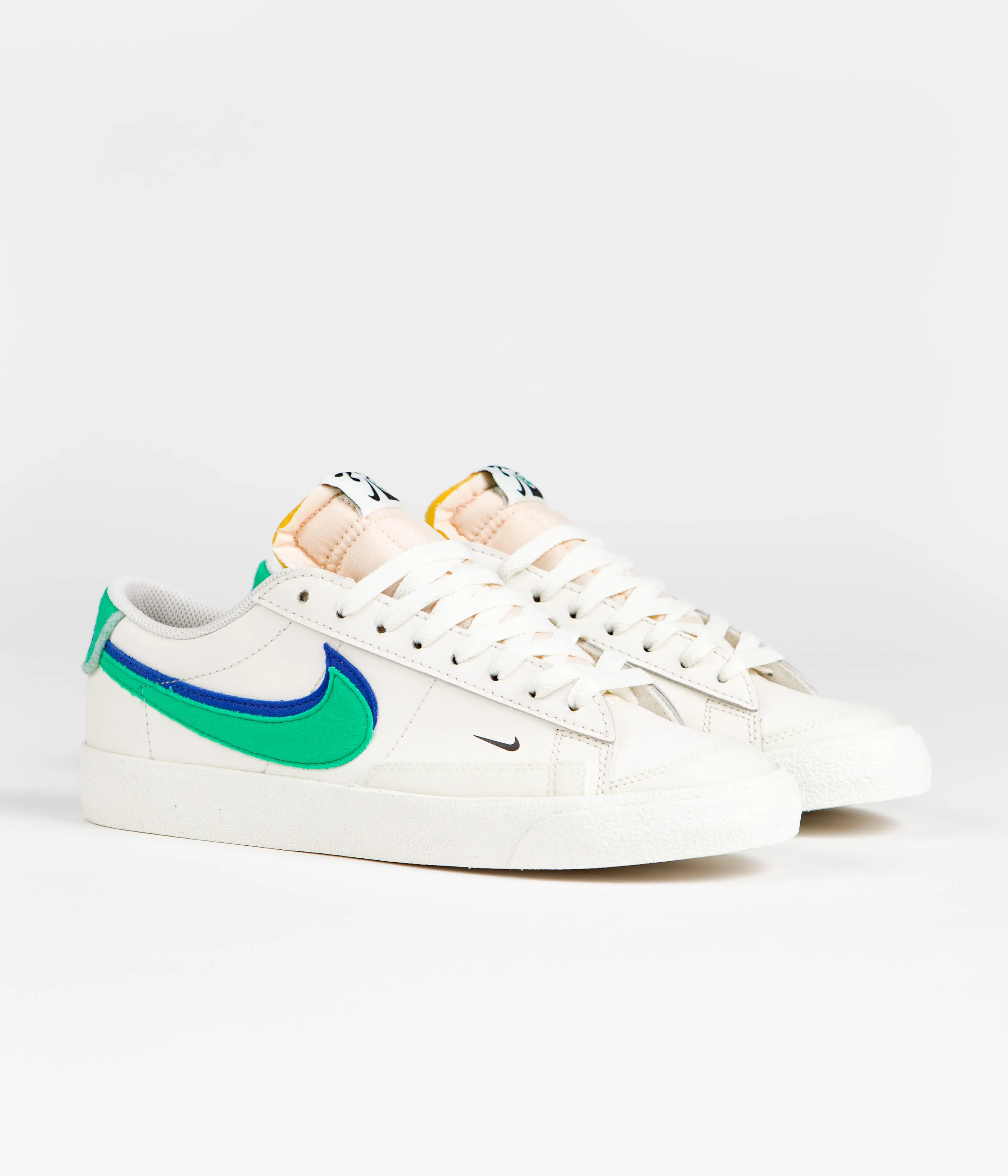 Nike Blazer Low '77 SE Shoes - Phantom / Stadium Green - Old Royal - Black