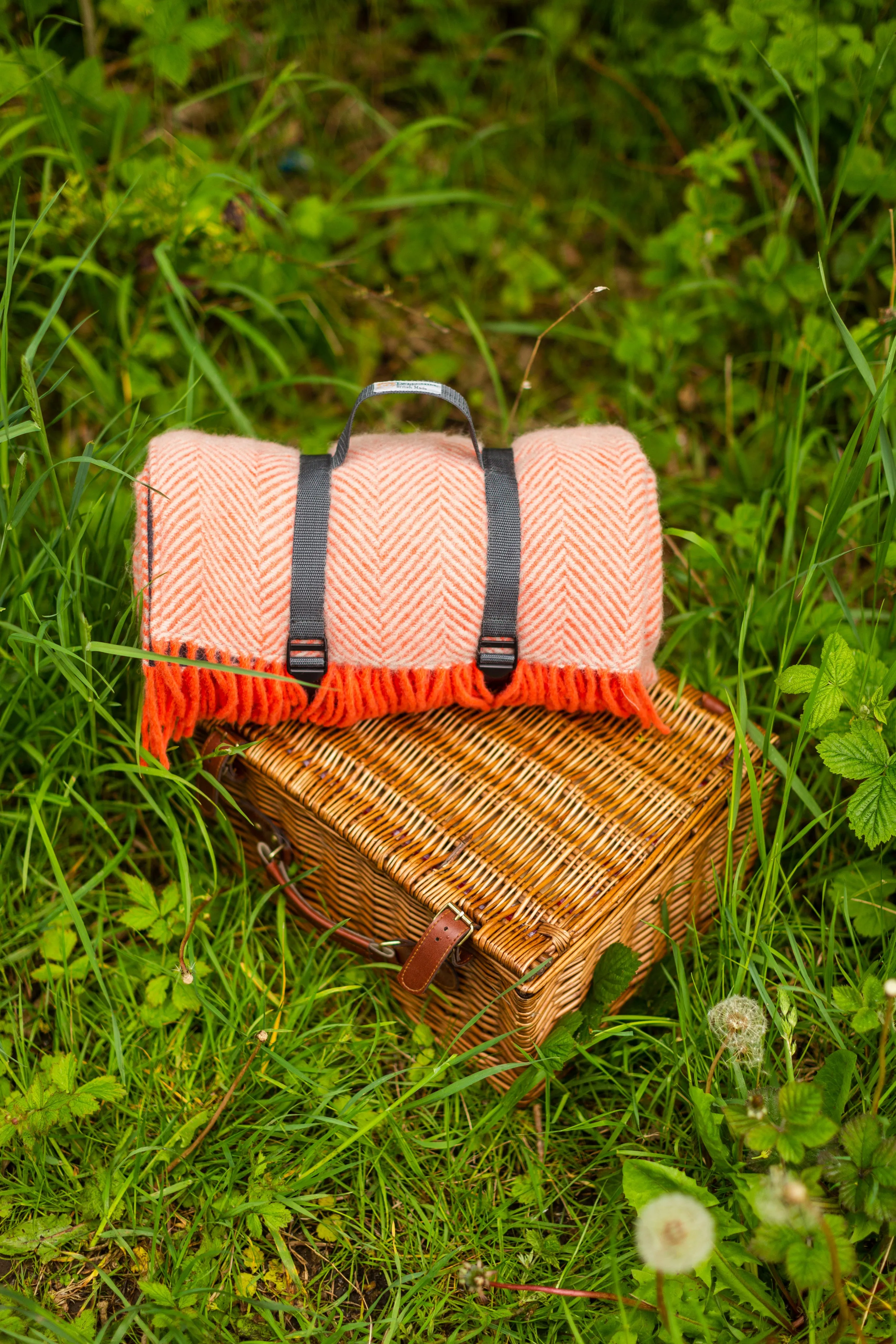 Polo Picnic Rug Blanket Herringbone Vintage/Brown with Leather Straps - Beautiful Tweedmill