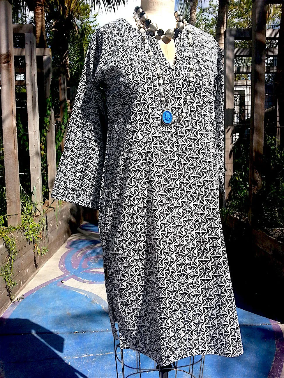 Raja Cotton Long Tunic Black and White Mod