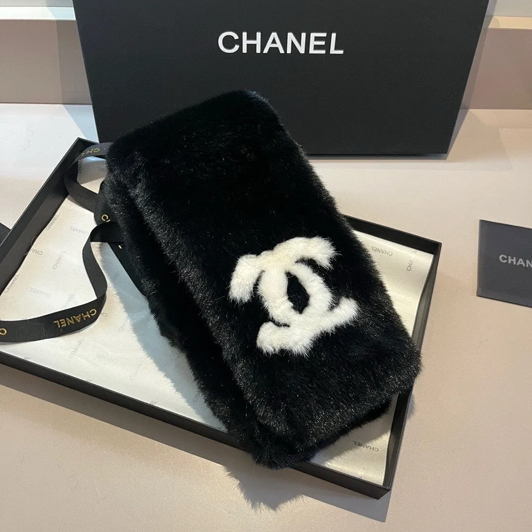 SCARF IN BLACK RABBIT FUR WITH WHITE LOGO 397438