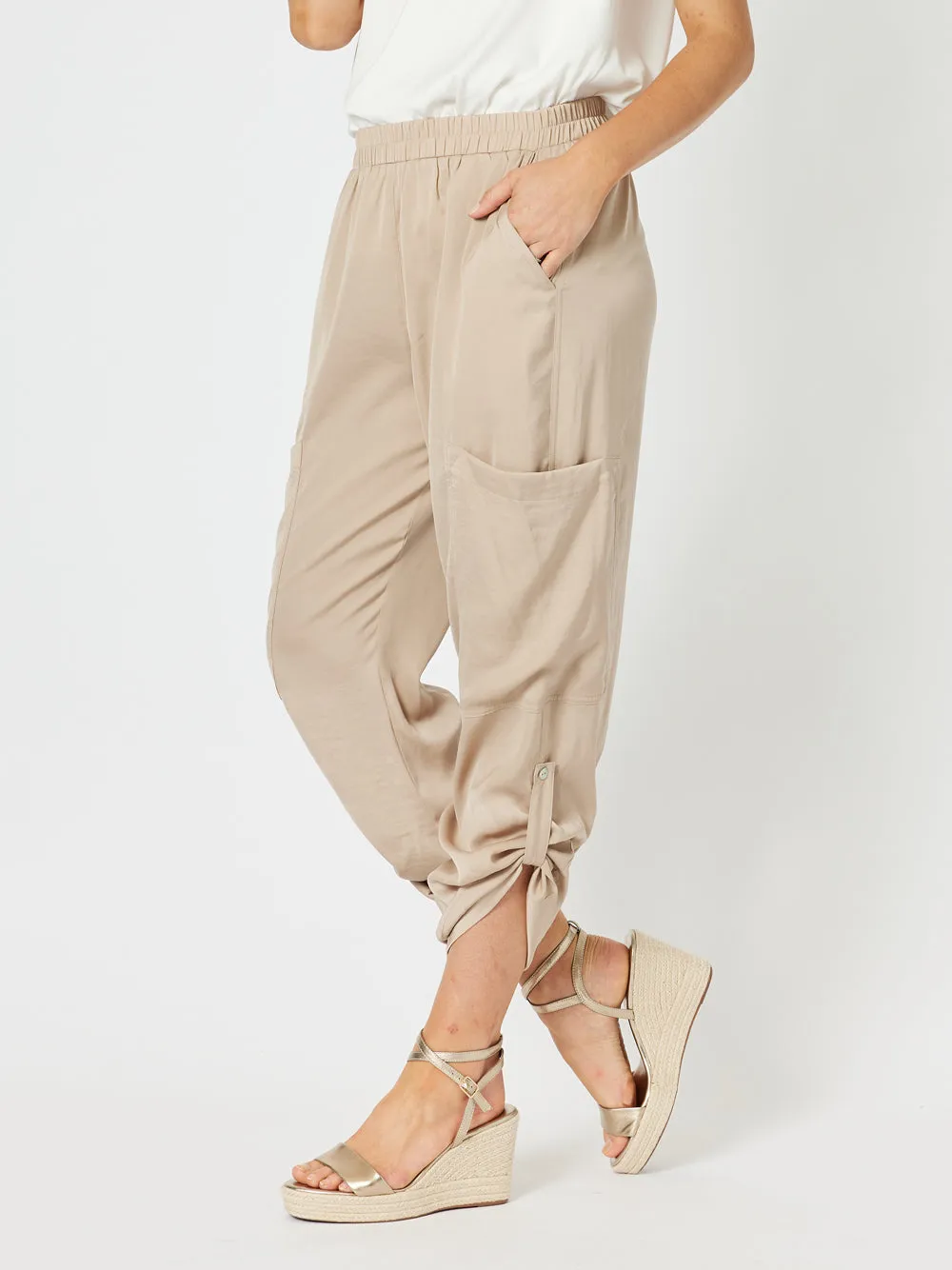 Traveller Luxe Side Button Pant - Caramel